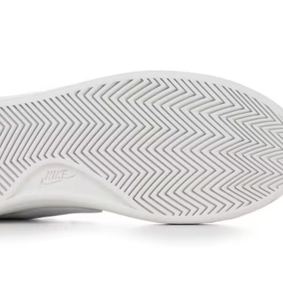 NWOT IN BOX Nike Court Royale 2 (Women), 6.5 - Picture 5 of 6